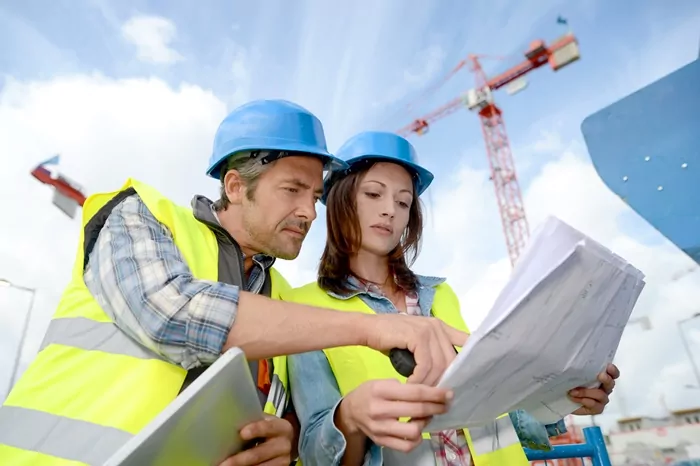 How to become a construction manager